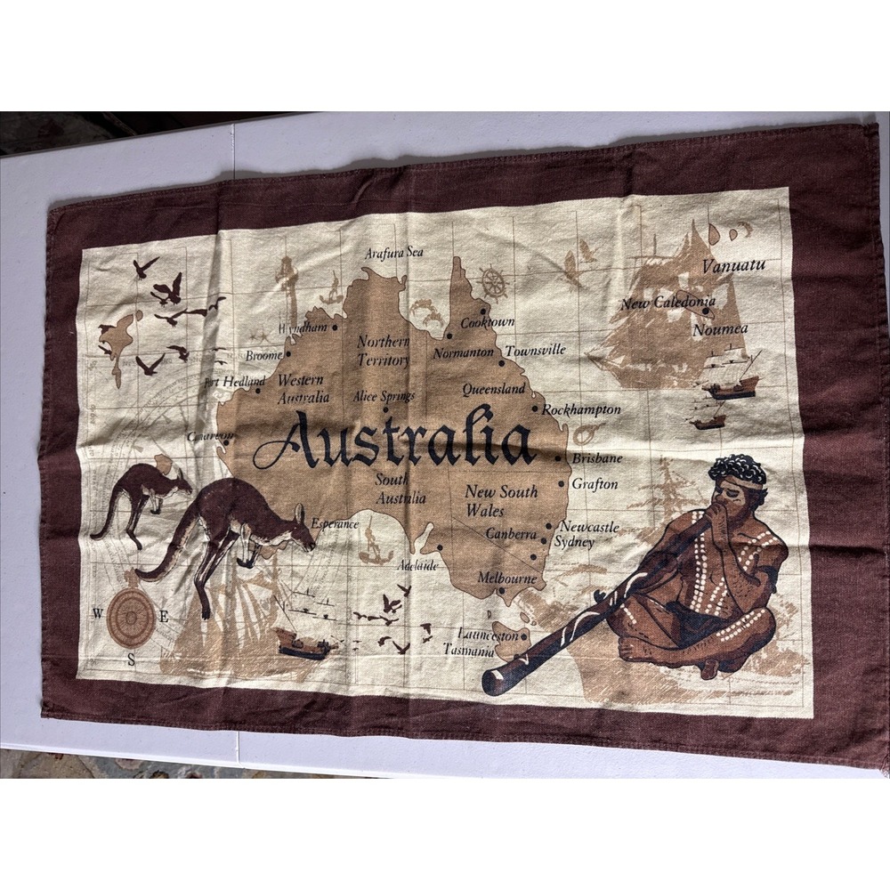 Wall Hanging AUSTRALIA Map and Picture Fabric 18X31 Collector